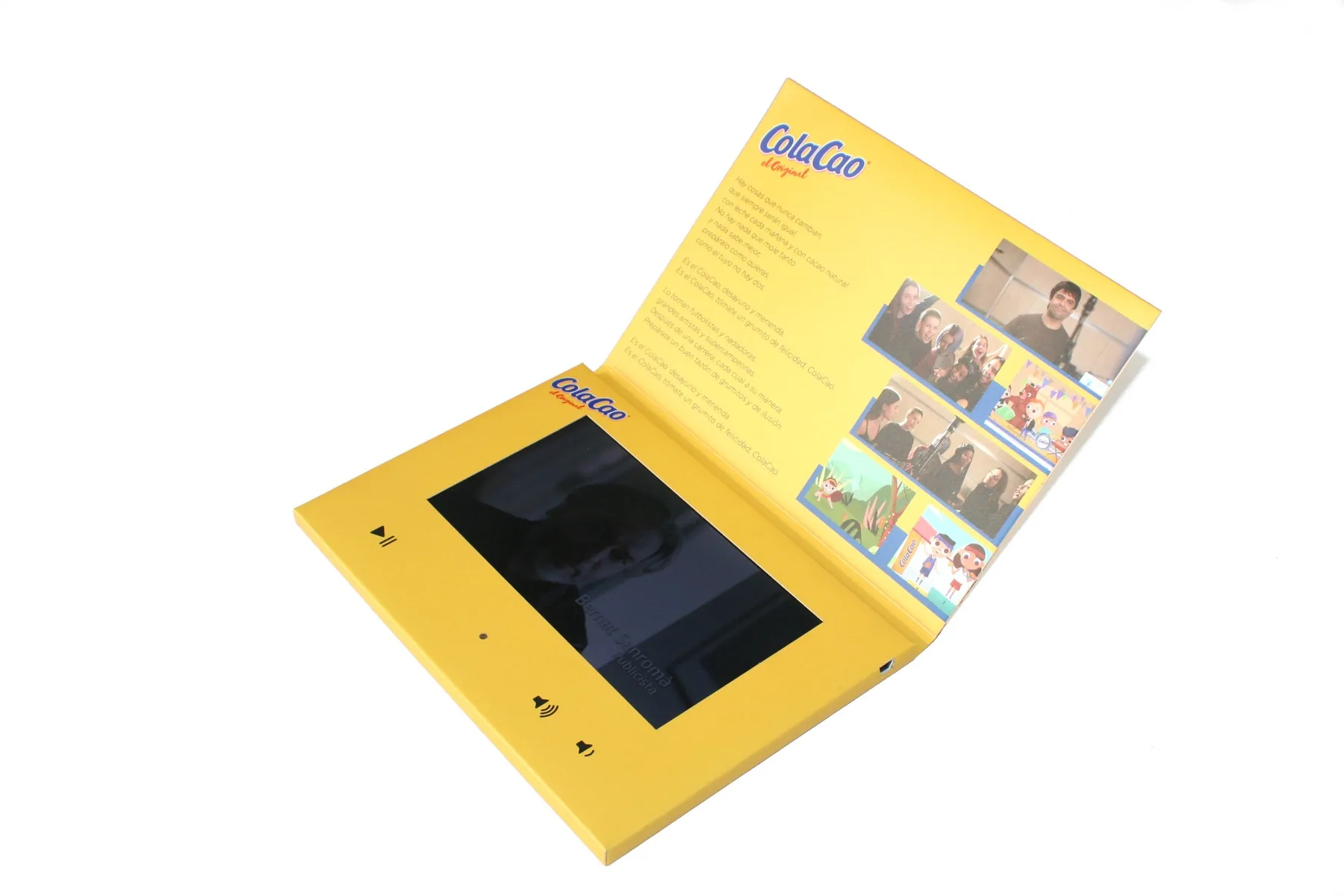 Videotarjeta ColaCao A5 abierta: pantalla de 7" HD y apertura vertical
